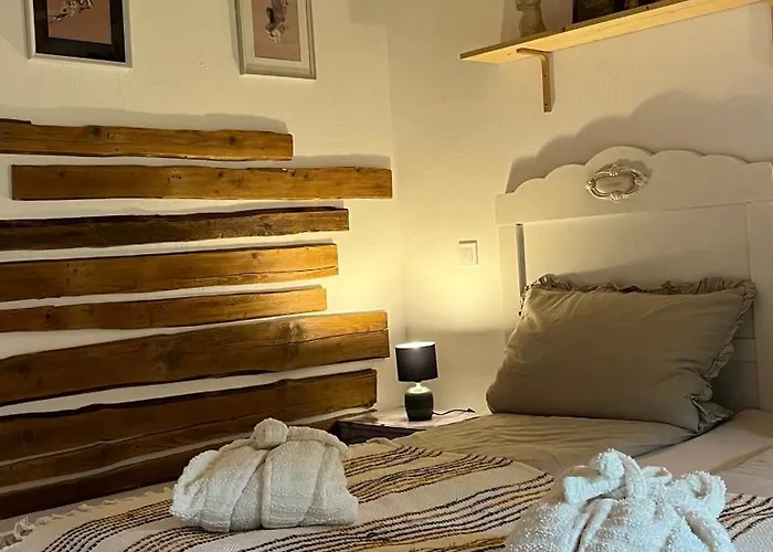 مزرعة للإقامة Bonaluti